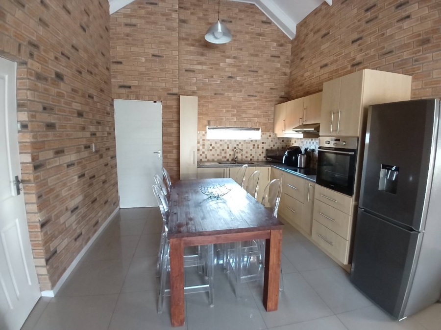 2 Bedroom Property for Sale in Viking Village Western Cape